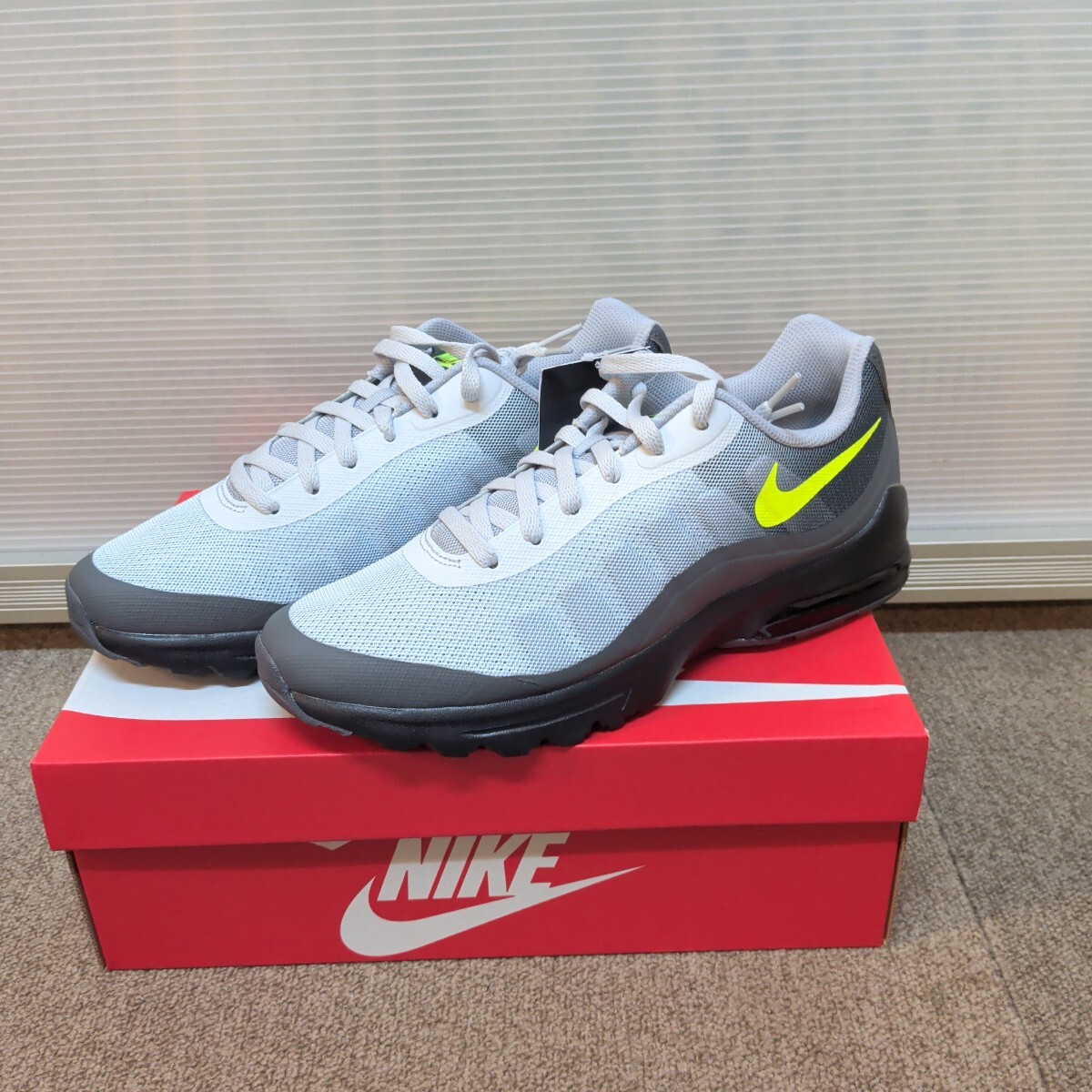 【未使用】NIKE　AIR MAX INVIGOR　27.5cm　ナイキ　エアマックス　インビガー　CD1515 004　タグ付　箱付　メンズシューズ　靴