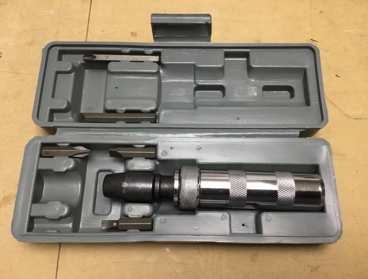 インパクト ドライバーセット　（叩いてビスを緩める工具）