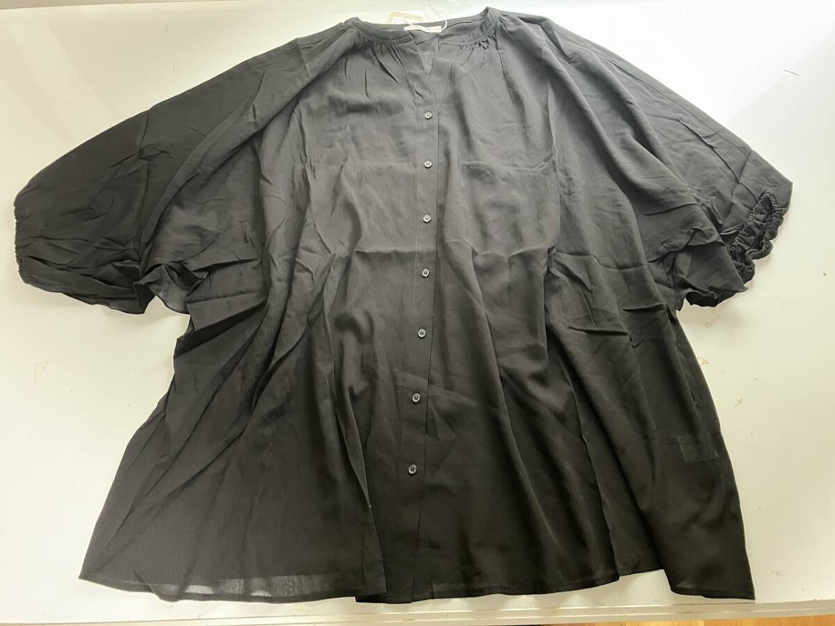 新品■大きいサイズ４L～５Ｌ■シャーリンAラインラグラン袖シャツ■ブラック