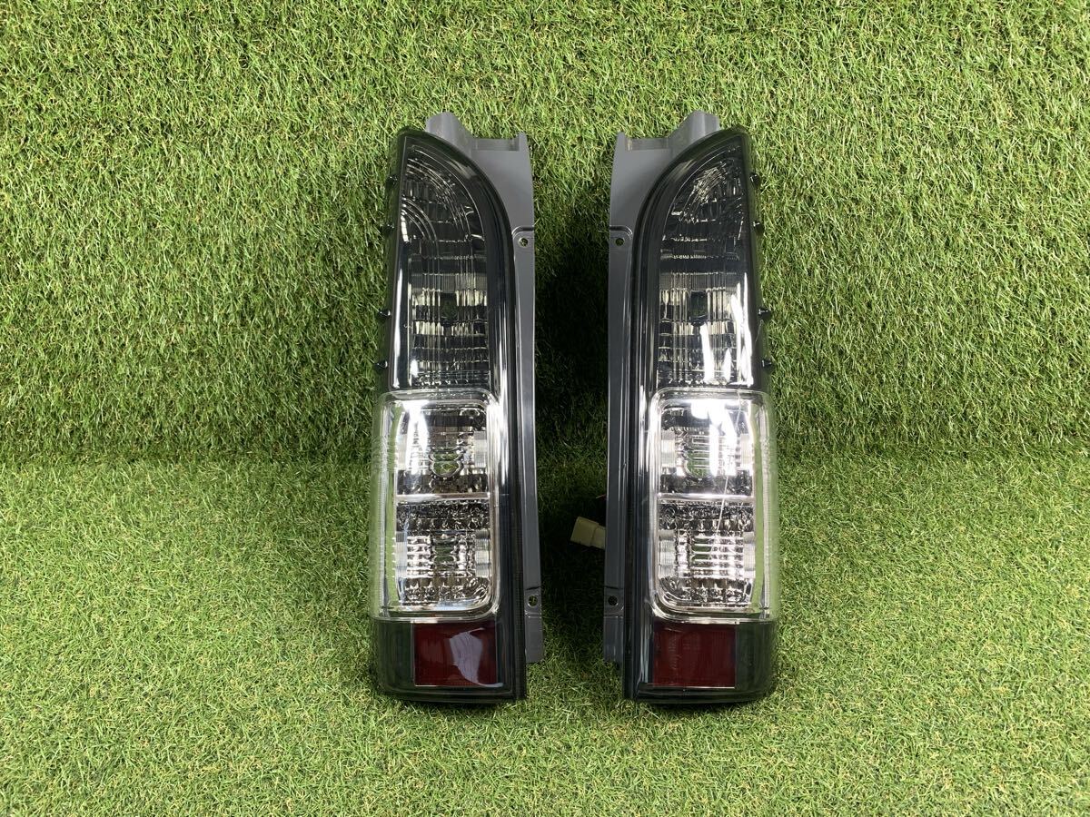 社外 200系 ハイエース レジアスエース 前期 テールランプ テールライト 左右 セット MX-408 HIACE 一部スモーク 【Bs8512-27/28】