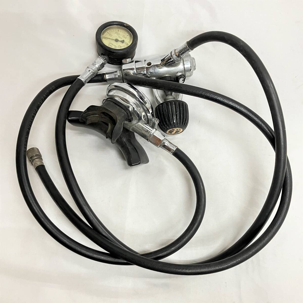【R178】レギュレーター Cavalero スキューバダイビング用圧力計 圧力計 250バール ダイビング スキューバダイビング 現状品