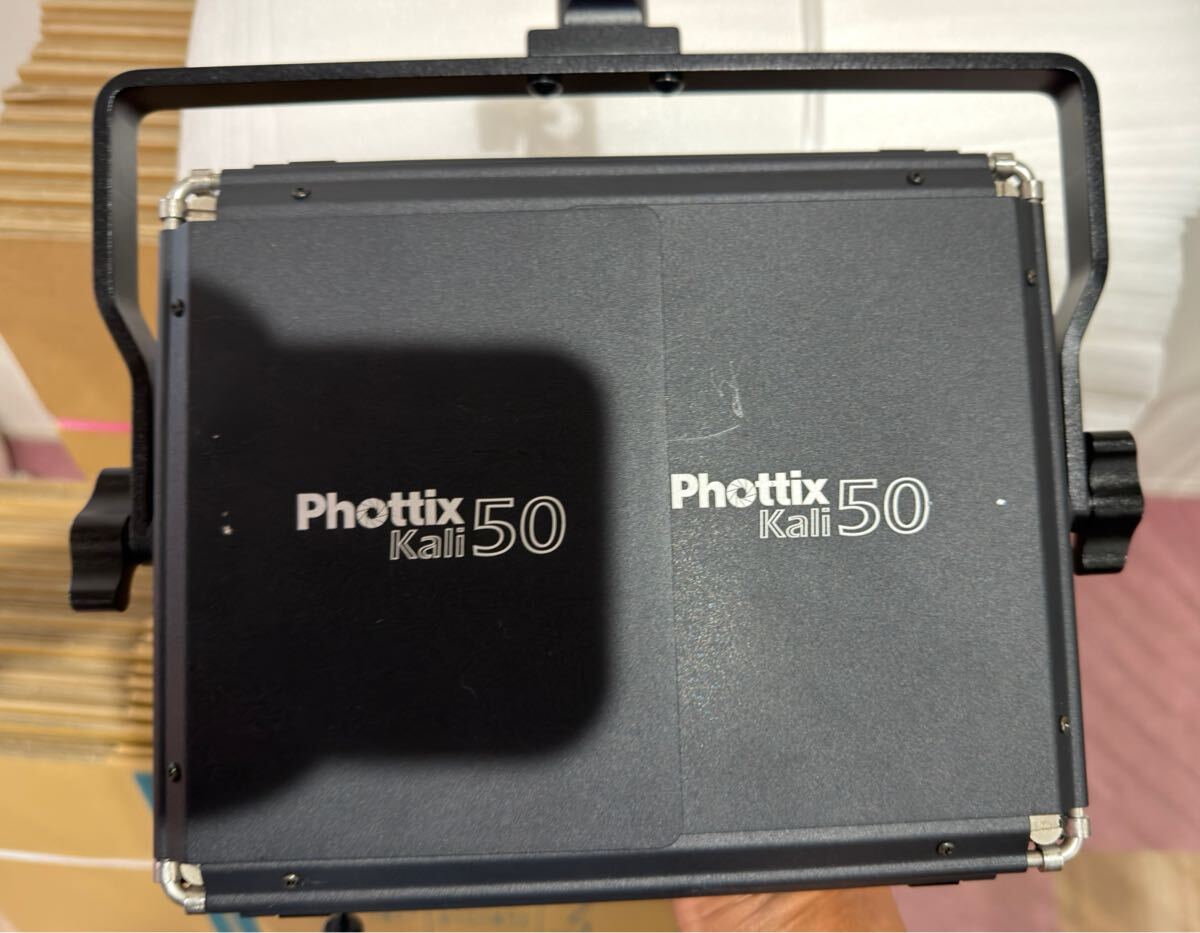Phottix Kali 50 LEDライト スタジオ用照明機材　動作確認済み　本体のみ LEDランプ　動画撮影　スタジオライト