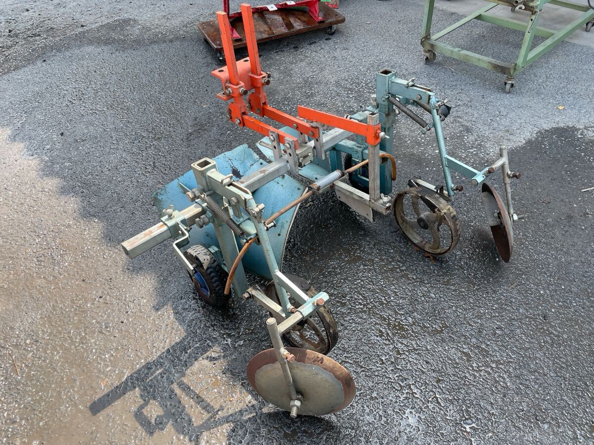 中古 ビニール張り機 マルチ マルチャー 管理機 耕運機 アタッチメント テーラー 取付 取り付け 部品 茨城県常陸大宮市 0507え2 M裏 西