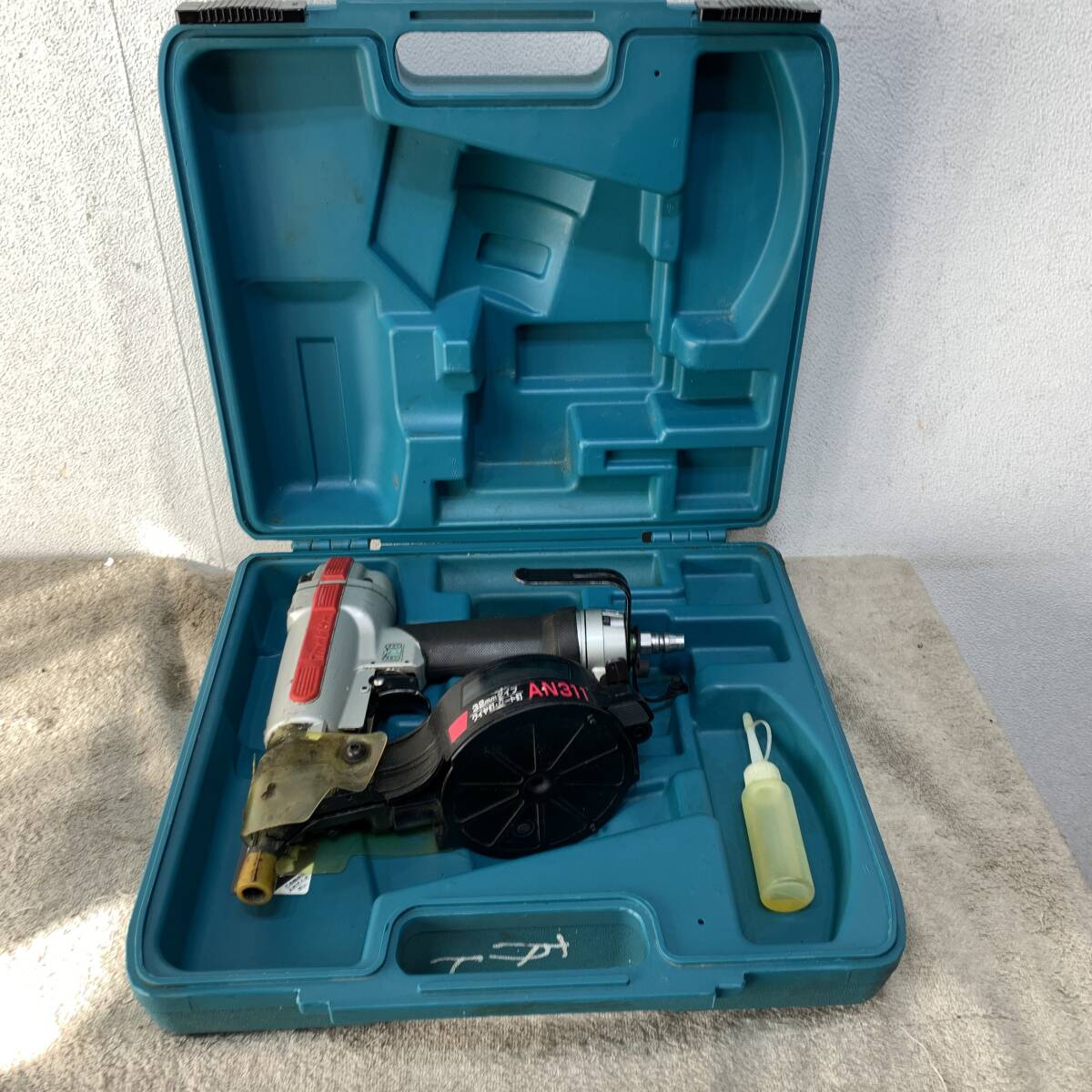 makita マキタ　エア釘打　AN311　32ｍｍ　エアネイラ　XZ4498