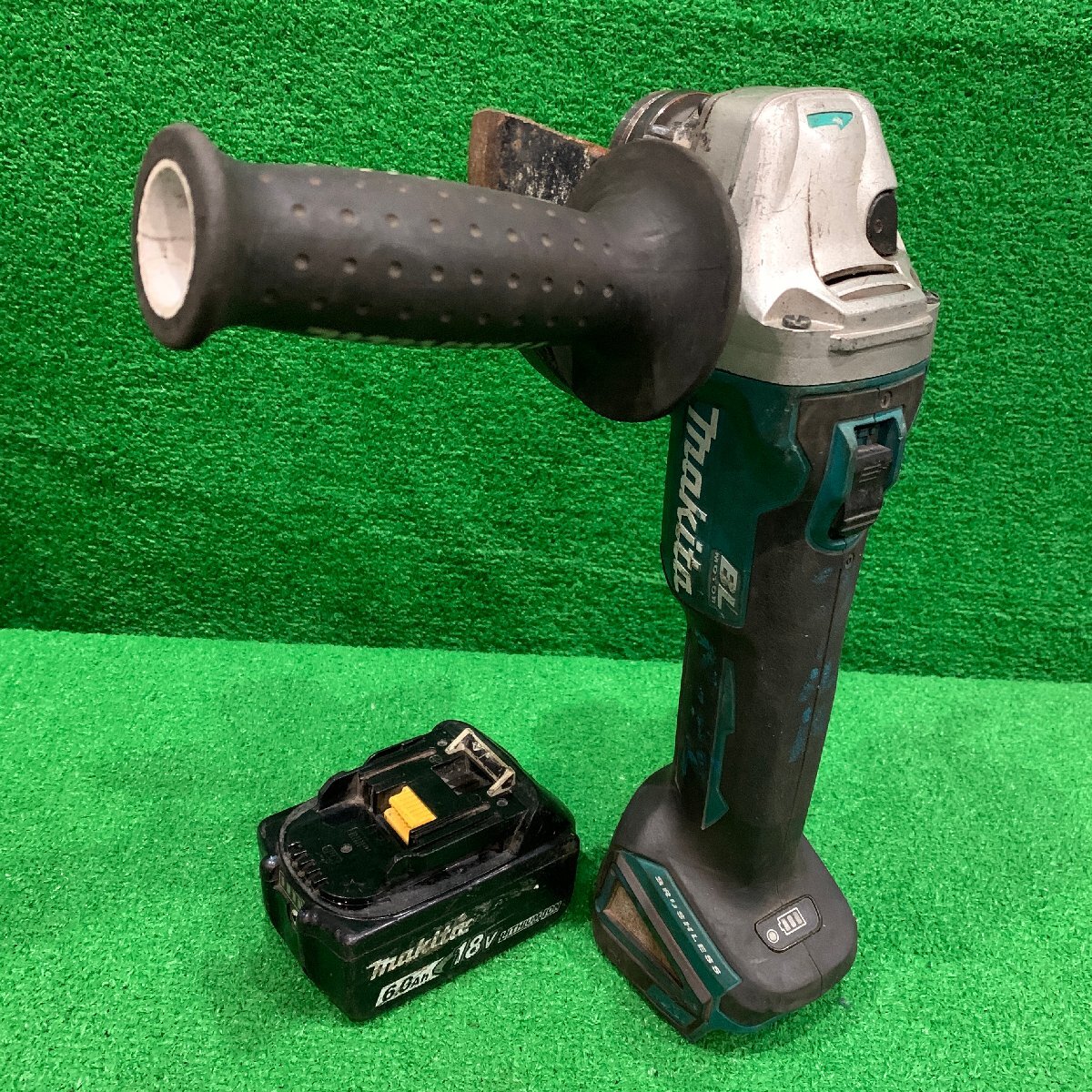 中古品 マキタ GA504DN 18V 125mm 充電式ディスクグラインダ＋BL1860Bバッテリー付き:3