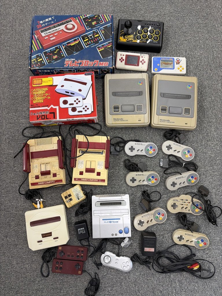 ☆ ゲーム機まとめて テレビブロック スーパーファミコン ファミリーコンピュータなど 動作未確認 ジャンク TK231898