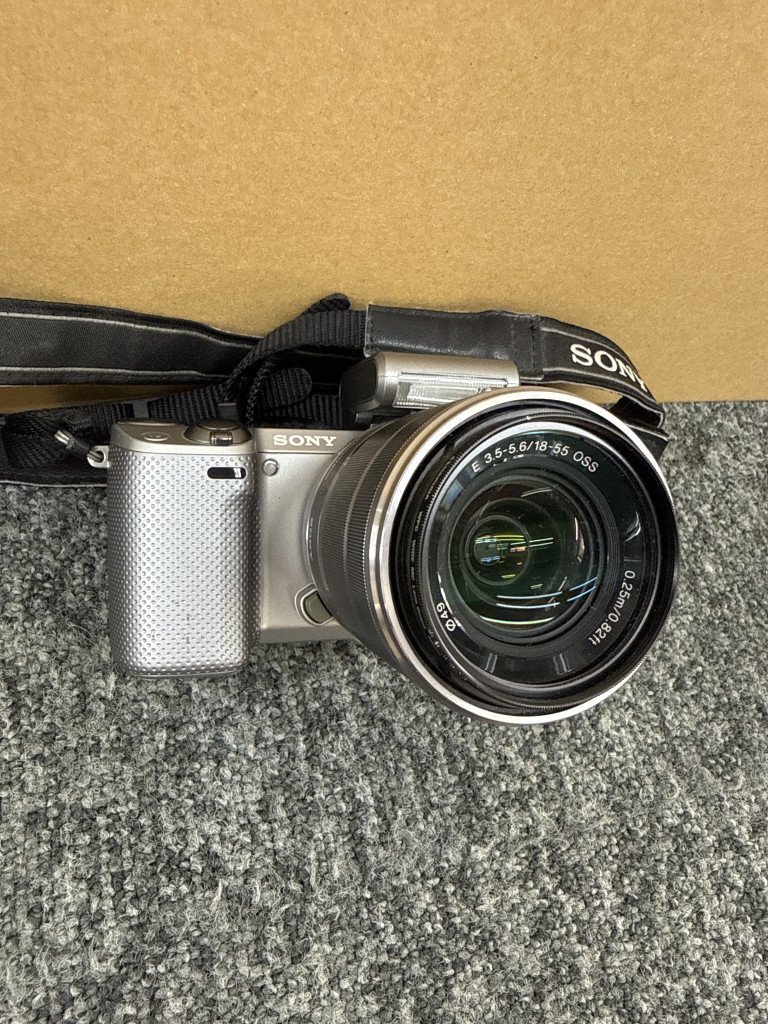 ▽ SONY ソニー NEX-5R ミラーレス一眼カメラ / レンズ SEL1855 18-55mm 現状品 KB242347