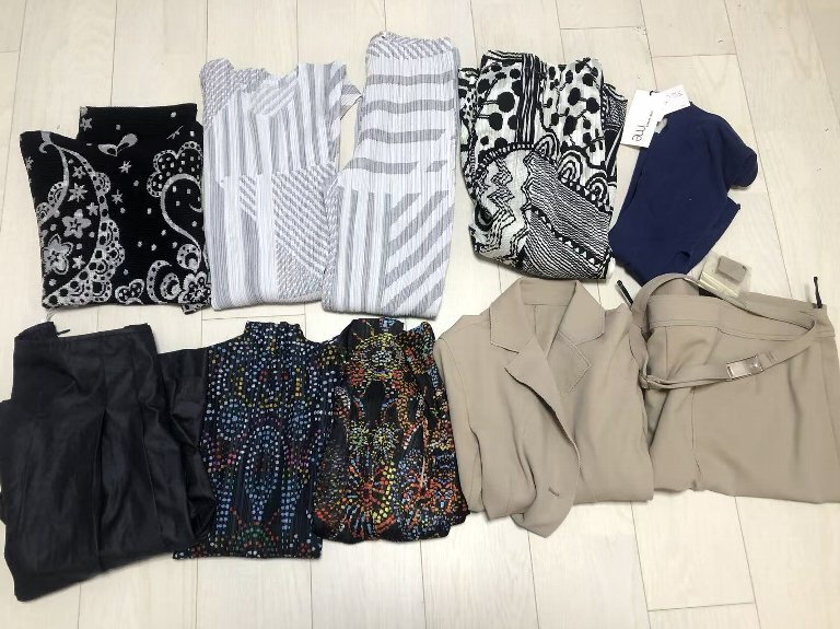 ▼▼▼まとめ【10点極美品】ISSEY MIYAKEイッセイミヤケ meプリーツプリーズトップス総柄 パンツ他衣類等▼▼▼