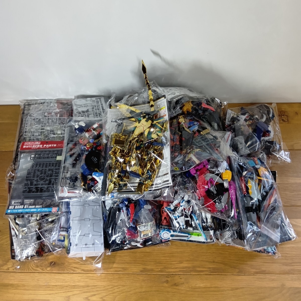 KN5-37L【プラモデル 組立途中 組み立て済み パーツ取り 大量 まとめ】ガンダム 仮面ライダー コトブキヤ 他 現状品 ジャンク