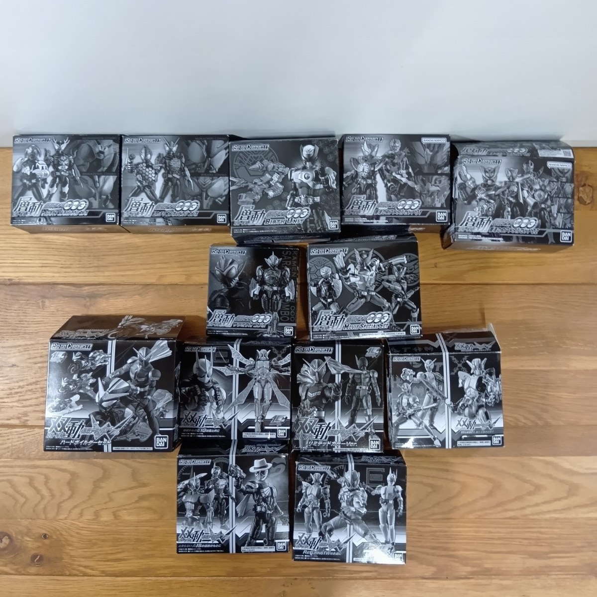 KN5-38M【仮面ライダー 層動 フィギュア 13点 まとめ】オーズ コアメダル ダブル ハードボイルダー リミテッドカラー 大量 現状品 ジャンク