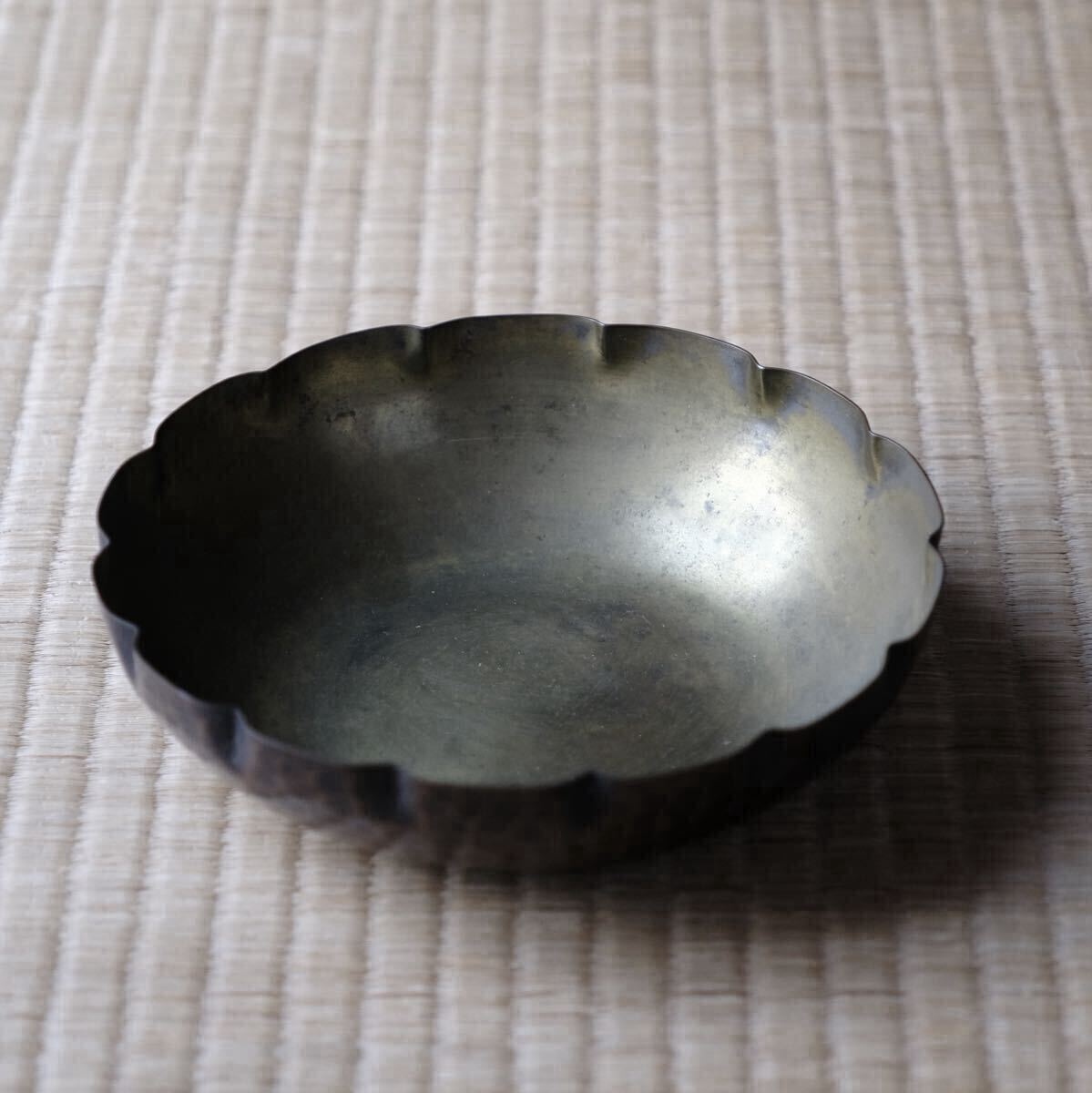 槌目 古銅 菓子鉢 菓子器 茶盤 時代 唐物 中国美術 古玩 古民藝 古民芸 古民具 時代物 骨董 古美術