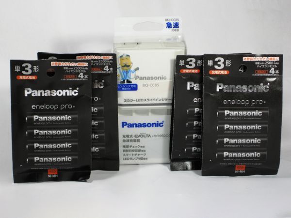 ■　ニッケル水素電池用 急速充電器と、単３形 eneloop pro4本を４個　(BQ-CC85 & BK-3HCD/4H X4)