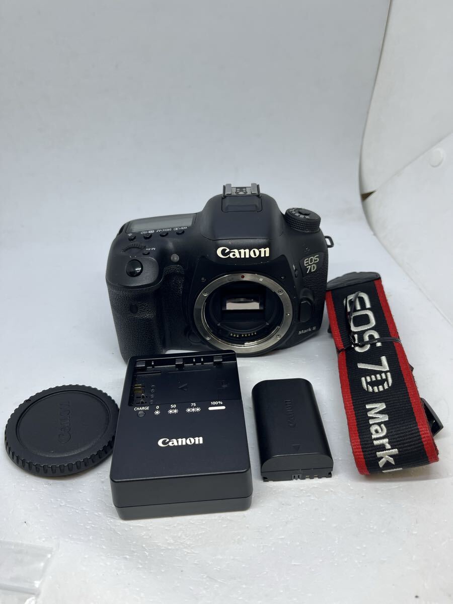 Canon キャノン EOS 7D Mark II ボディ 2020万画素 APS-C デジタル一眼レフカメラ　難あり