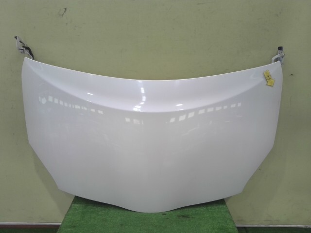 プリウス DAA-ZVW30 ボンネットフード 2ZR-FXE 070 53301-47060 中古
