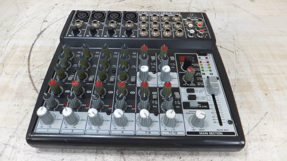 ②BEHRINGER ベリンガー XENYX 1202FX アナログミキサー 12入力 ステレオ出力 24bit