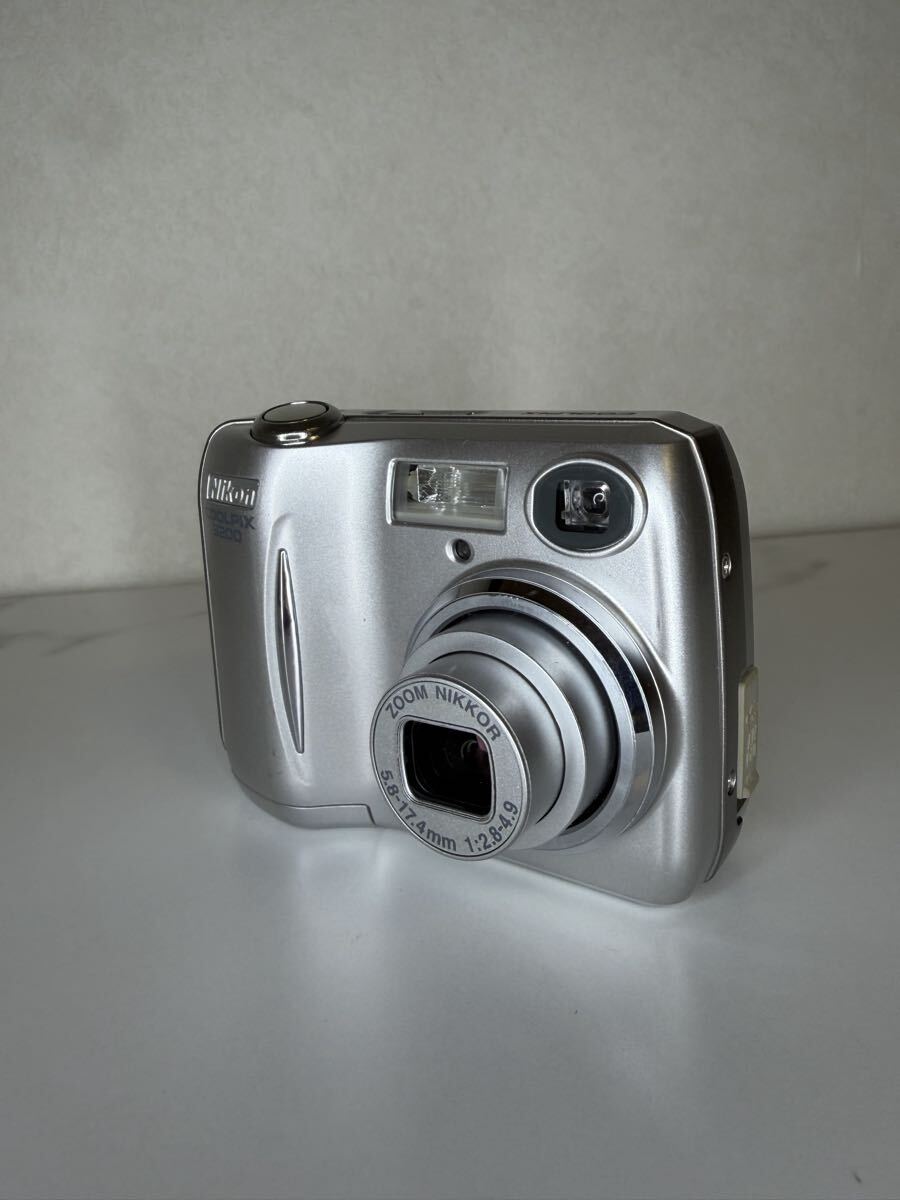 Nikon COOLPIX3200 ニコン シルバー デジタルカメラ