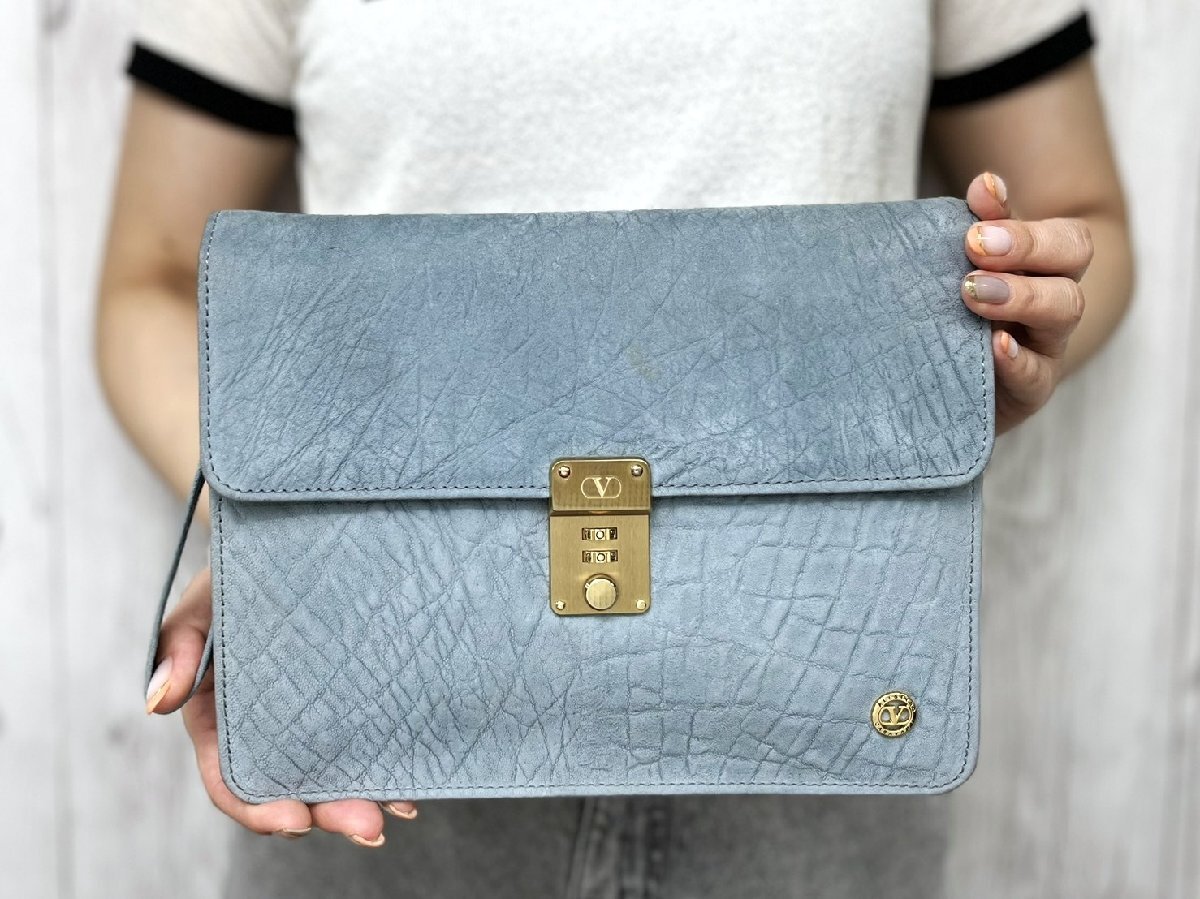 極美品 VALENTINO GARAVANI ヴァレンティノ ヴァレンチノ エレファント レザー 象革 セカンドバッグ バッグ レザー 水色 メンズ 100333