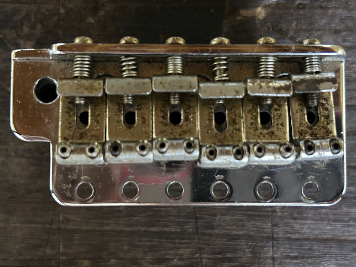 [GP]Fender Japanフェンダー・ジャパン ST62(Lシリアル)から取り外したブリッジ サドル幅10.8㎜ FENDER刻印 素性はっきりパーツ!
