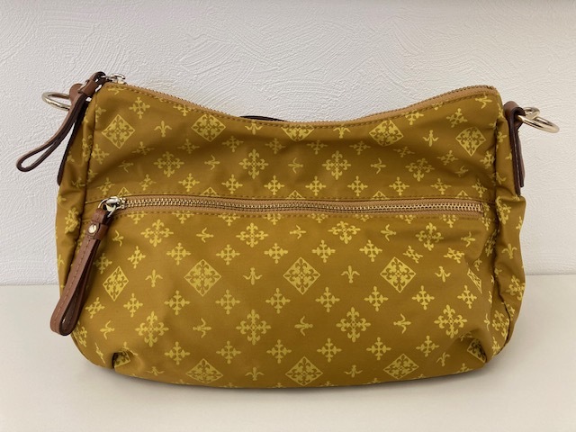 【超美品】russet ラシット ショルダーバッグ ナイロン×レザー イエロー カジュアル モノグラム柄 レディース 大特価 マスタード925