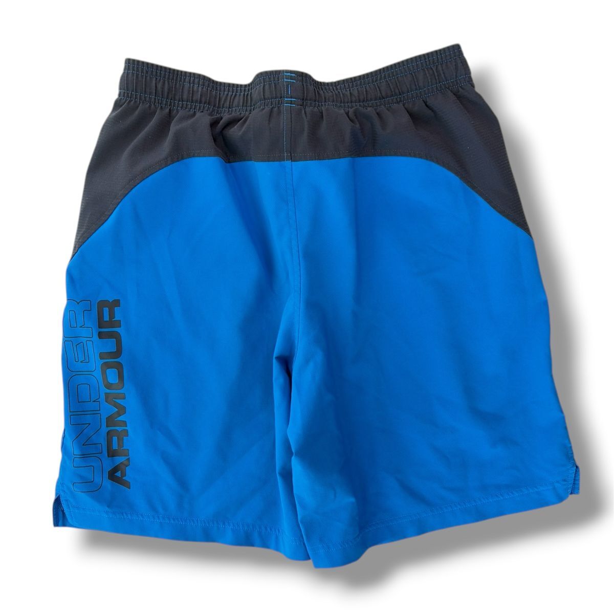 国内正規★ UNDER ARMOUR アンダーアーマー ナイロン ロゴプリント ショーツ M ショートパンツ 青 短パン 陸上 バスケ スポーツウェア
