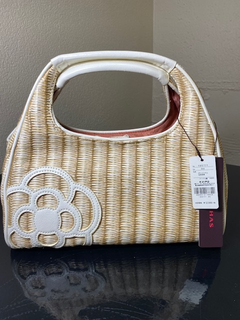 【ジャンク・難あり】クレイサス CLATHAS かごバッグ （小）カメリア 白色 ※ハンドル剥がれ・ポロポロ落ちます