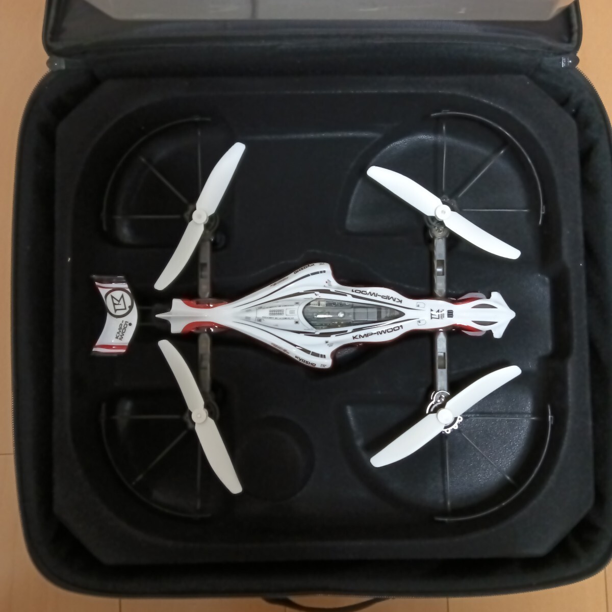 京商　KYOSHO ドローンレーサー　DRONE RACER 持ち運び、保管用ケース付き　中古美品　付属パーツ付き　 ドローン