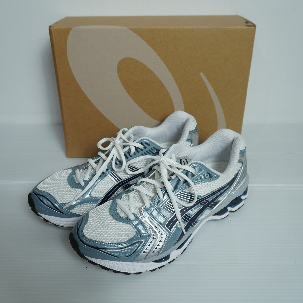 美品 ASICS アシックス GEL-KAYANO 14 ゲルカヤノ ローカット スニーカー シューズ 1203A537-106 WHITE/FJORD GREY サイズJP28 3035Q★4