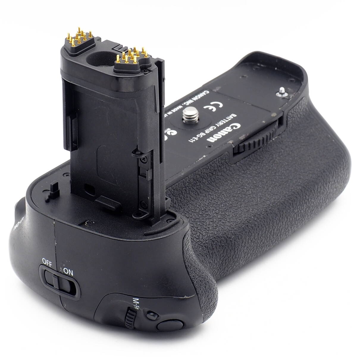 Canon BATTERY GRIP BG-E11 for EOS 5D Mark III 5Ds 5DsR BATTERY MAGAZINE BGM-E11L LP-E6/LP-E6N/LP-E6NH 2コ装填 単3マガジンなし 激安