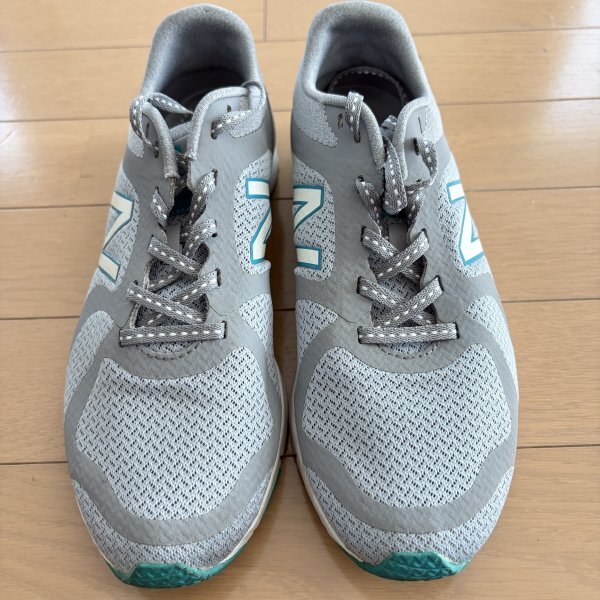 New Balance ニューバランス スニーカー 24.5cm グレー ローカット 中古 【同梱〇一律送料♪】