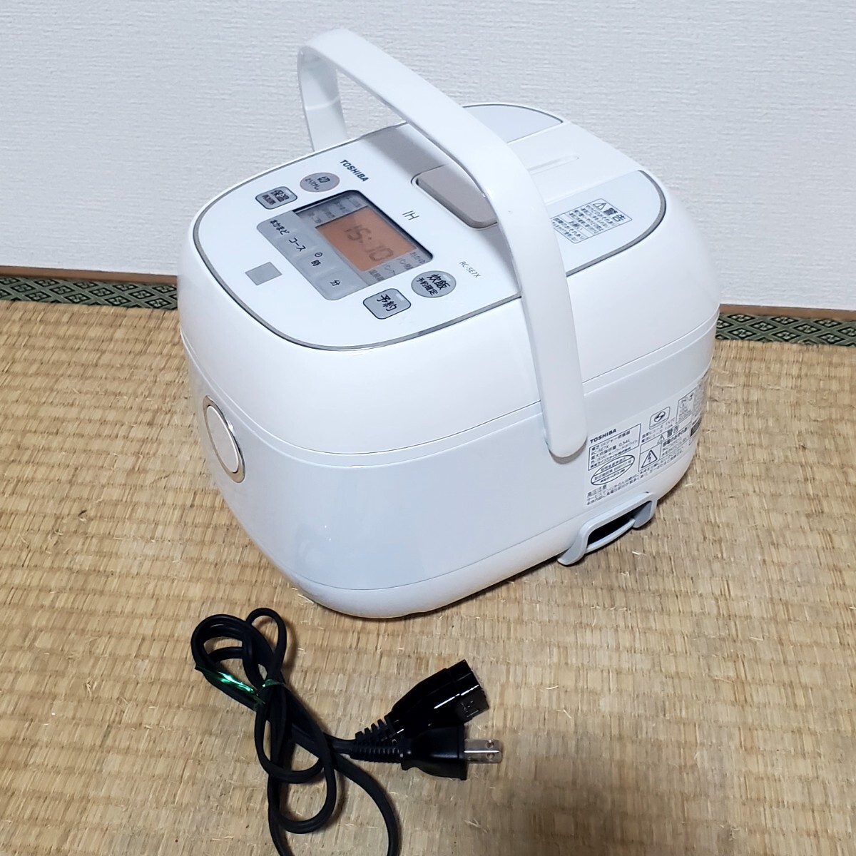 TOSHIBA 東芝 IHジャー炊飯器 動作確認済み RC-5E7X ホワイト キッチン 家電 引き取り可能 炊飯器 3合炊き 美品
