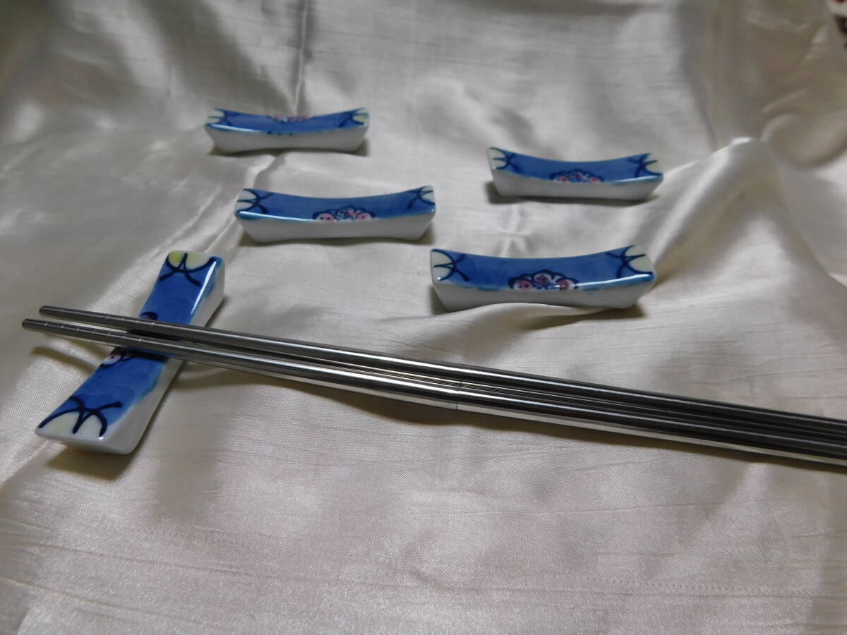 箸置き＞＞枕型５膳　（陶磁器製）　　未使用品　