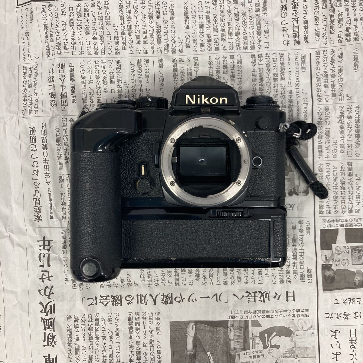 【A10】Nikon FE 一眼レフ フィルムカメラ ブラック ボディ Nikon MD-11 モータードライブ付き ジャンク品