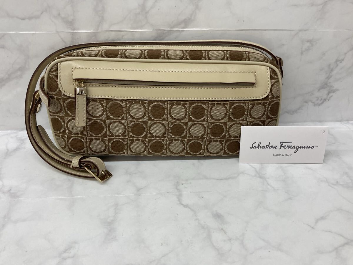 FF 送料無料 美品 サルヴァトーレフェラガモ Salvatore Ferragamo ガンチーニ キャンバス アクセサリーポーチ ミニショルダーバッグ