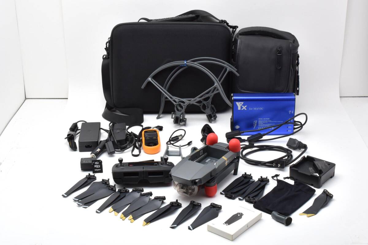 【1858】DJI Mavic Pro 初代 ドローン 送信機 充電ハブ プロペラ多数 キャリーケース付 バッテリーなし 動作品