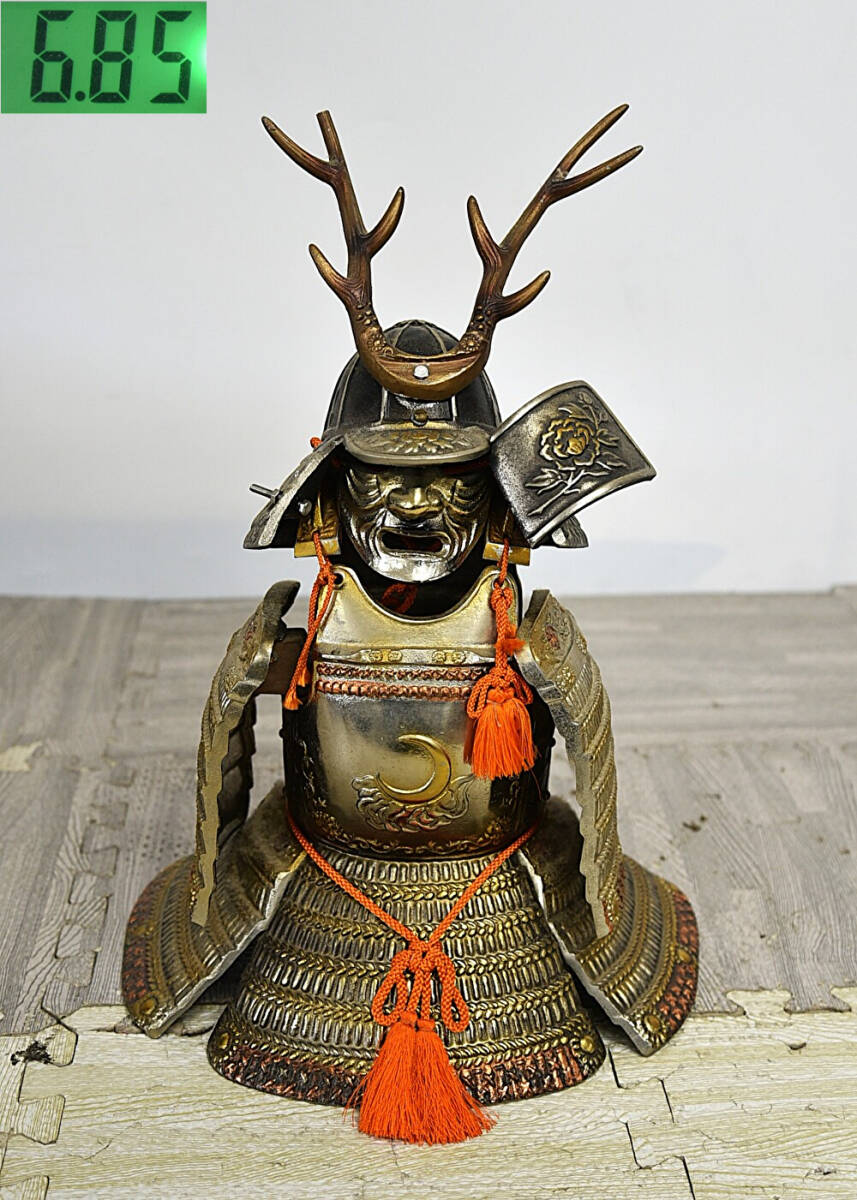 QY5-31　鎧兜 鉄製 五月人形 鎧飾り 甲冑 置物 オブジェ インテリア コレクション レトロ 金属工芸 重量:約6.8kg 高さ:約50cm 現状品