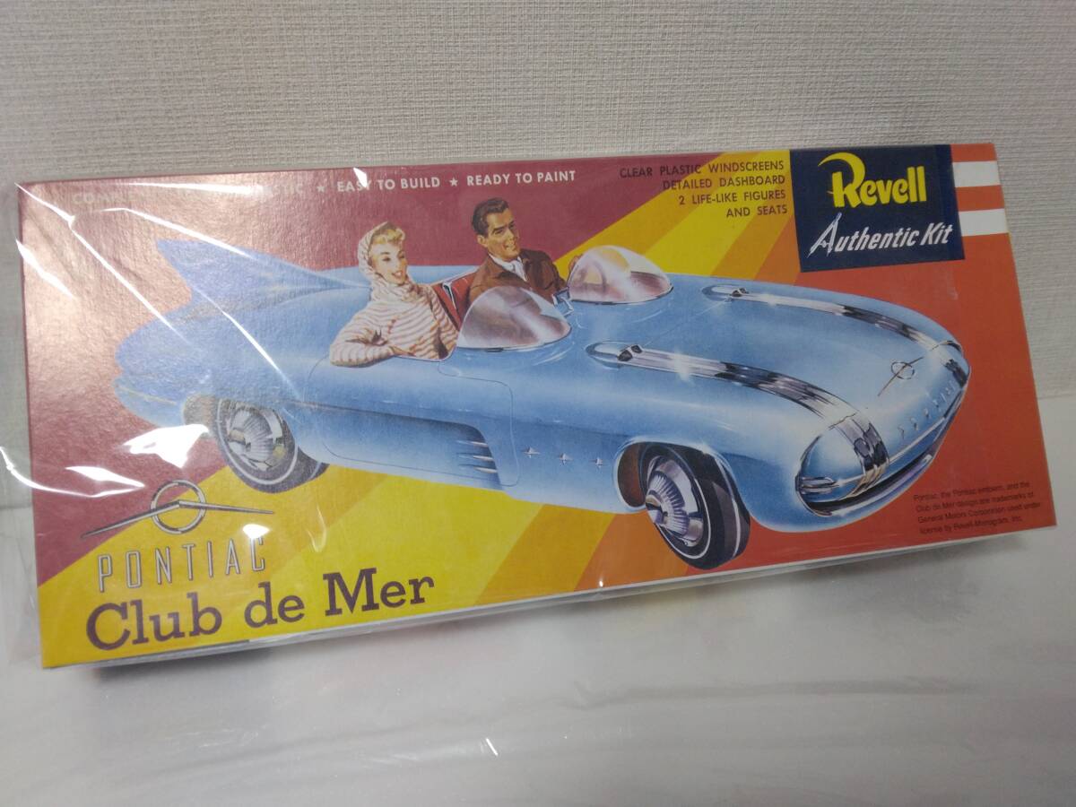 ★Revell PONTIAC Club de Mer レベル レトロフューチャーカー 人形2体付き！
