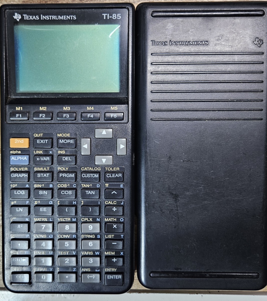 TEXAS　INSTRUMENTS TI-85