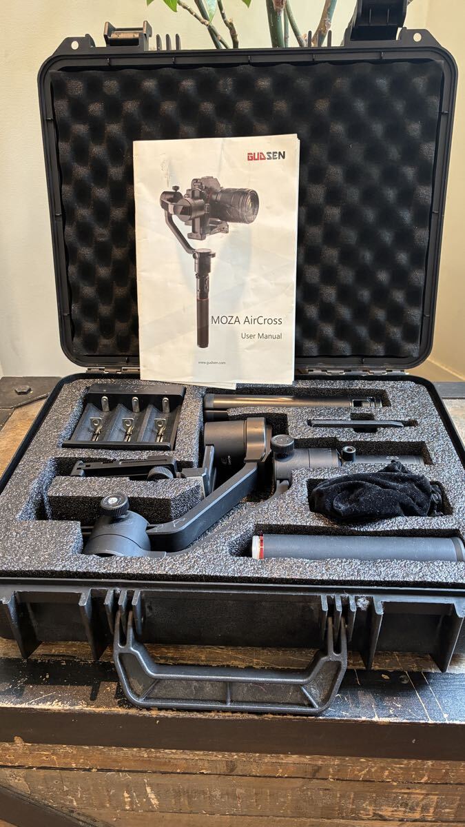 Gudsen MOZA AirCross ジンバル スタビライザー User Manual付き