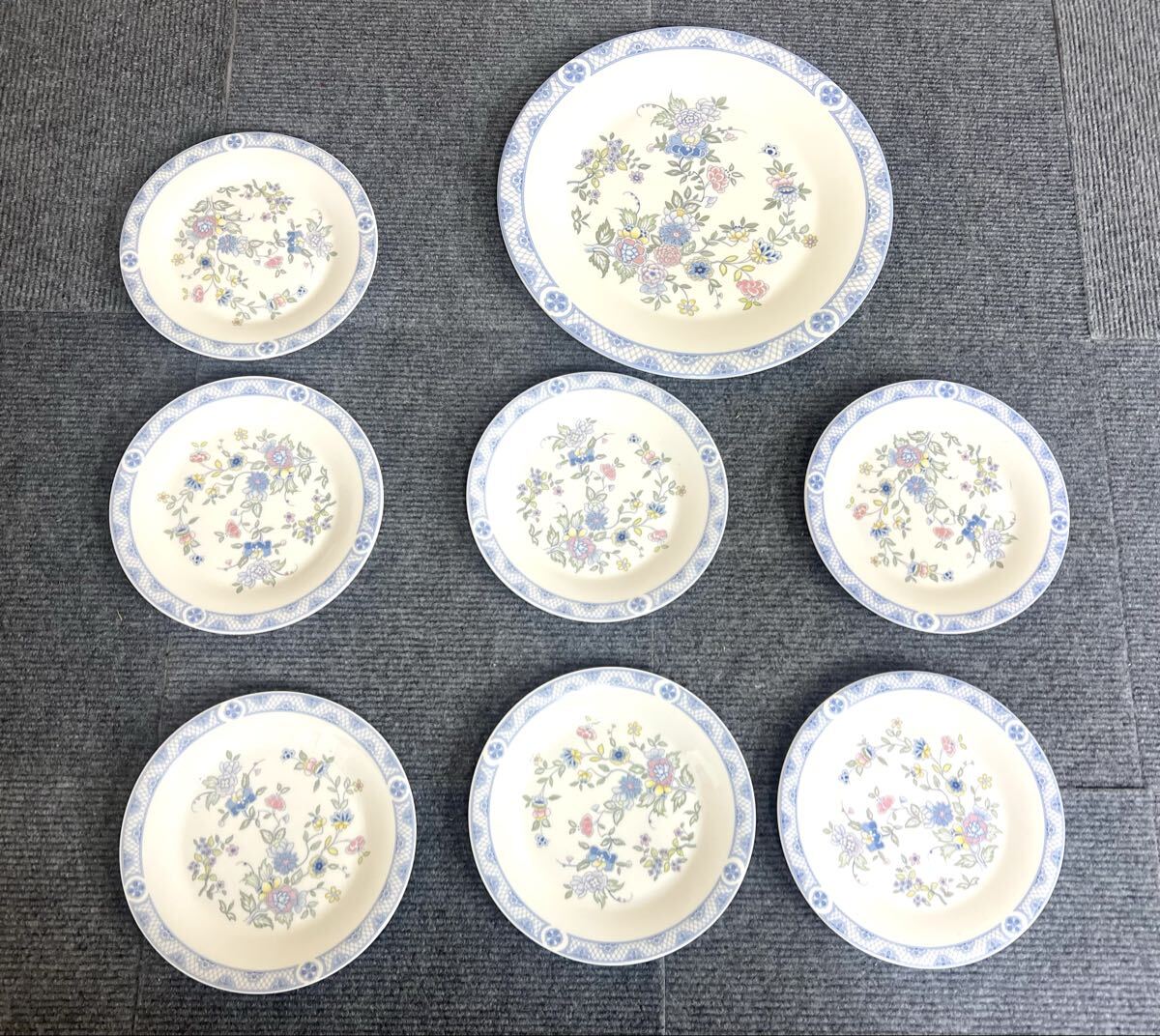 美品 ROYAL DOULTON ロイヤルドルトン ソーサー 小皿 大皿 プレート セット 