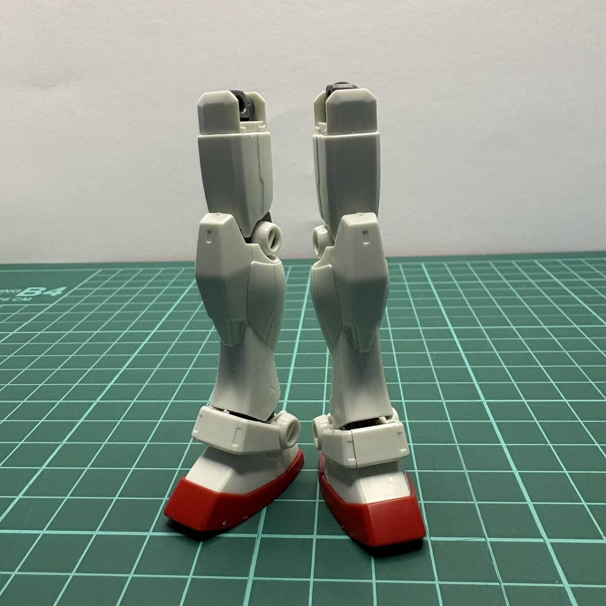 RX-78-2 GUNDAM ガンダム 両脚 1/144 HG ガンプラ パーツ ジャンク扱