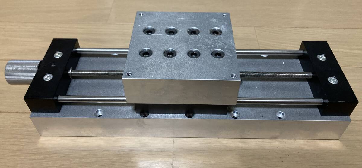 中古 左右稼働ステージ 計測器／測定器用ステージ土台等 微調整ステージ