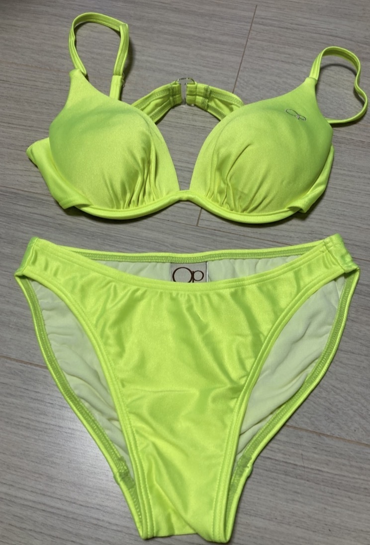 新品タグ付き未使用 OCEAN PACIFIC NIKK ワイヤー ビキニ 水着 ライム Mサイズ 