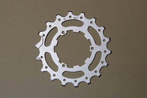 シマノ　SHIMANO　CS-6600/6700　18T　
