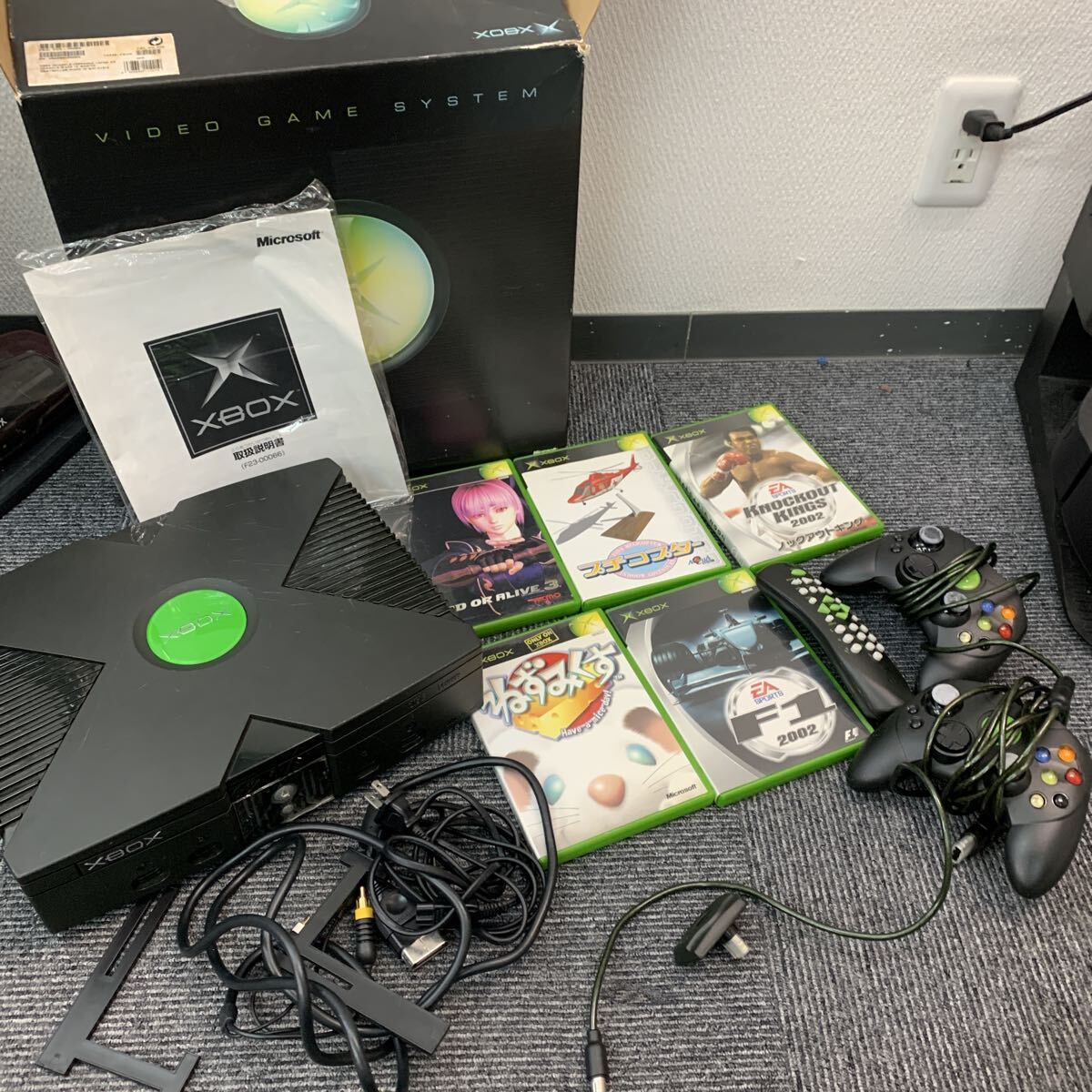 6936 XBOX Xbox 初代 ゲーム機 Microsoft F23-00066 ソフトあり　 説明書 コントローラー マイクロソフト 箱