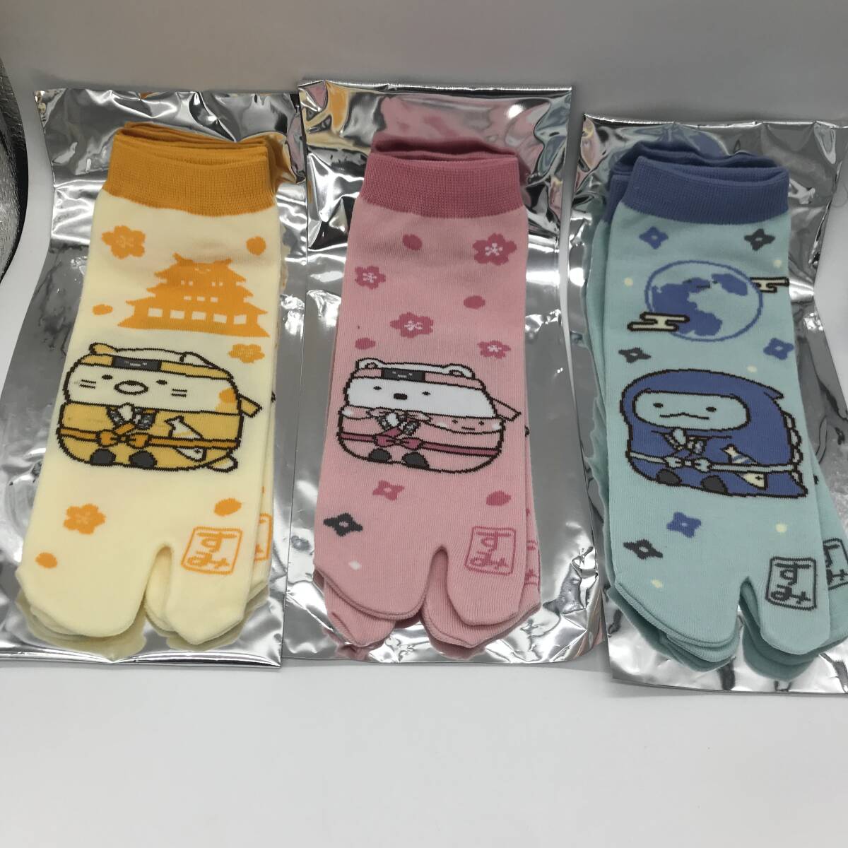 ネオ・すみっコくじ Part10　G賞　たびソックス　しろくま & ねこ & とかげ　３足セット