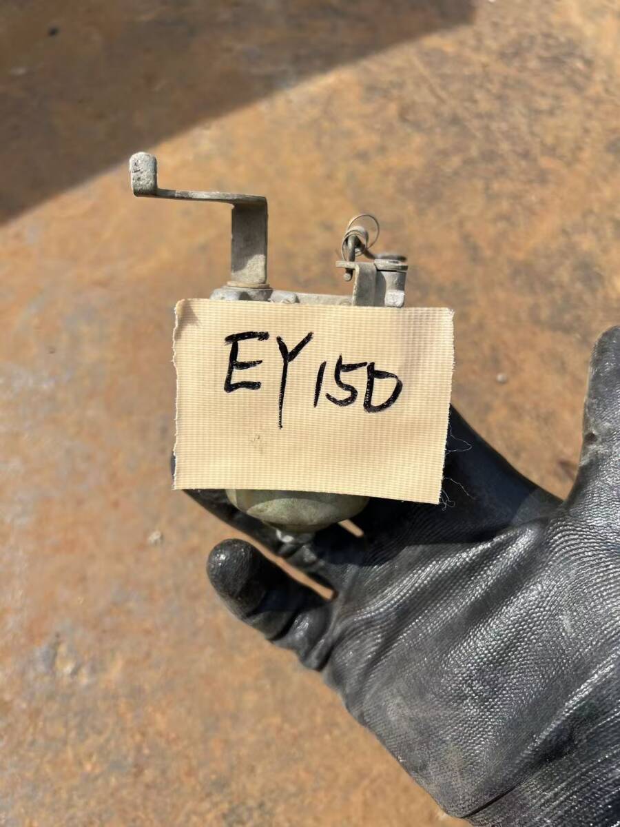 秋田発　ロビン　EY15D　キャブレター　　 パーツ　部品取り　部品　中古　ジャンク　 未確認　
