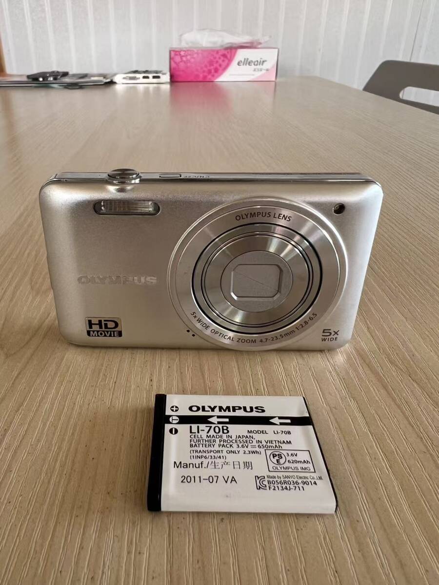 秋田発　OLYMPUS オリンパス VG-140 コンパクト デジタル カメラ デジカメ バッテリー付き 通電動作確認済 現状渡し