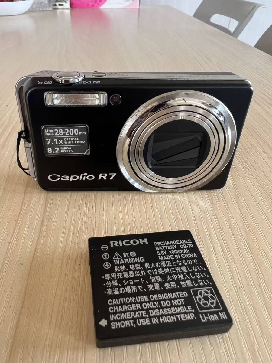 秋田発　RICOH リコーCaplio R7 コンパクトデジタルカメラ　コンパクトデジタルカメラ 稼働品 現状品