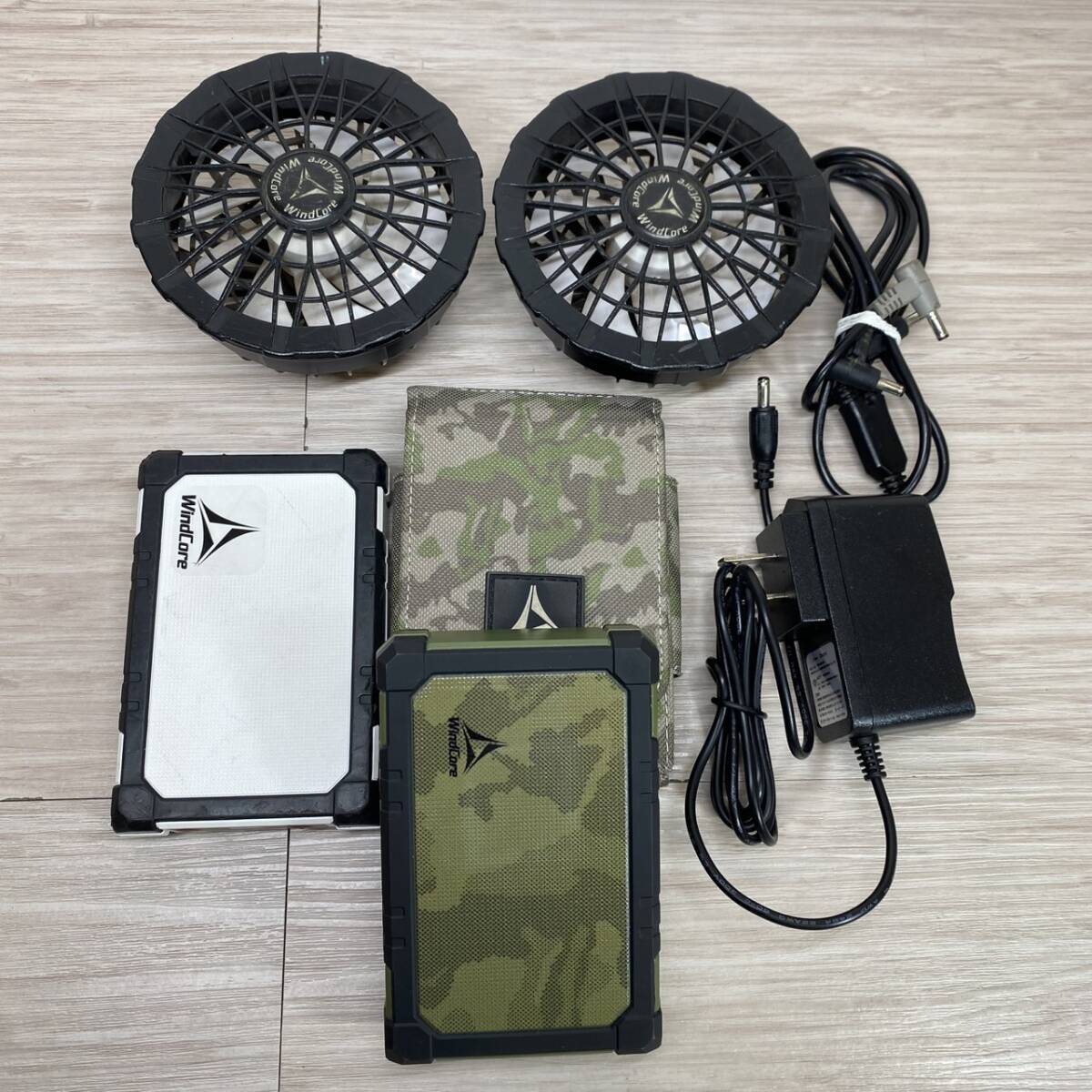 ●【MH-2965】中古品 WindCore ウィンドコア 空調服用バッテリー 充電式Li-Ion バッテリー WBA3700/WBA3100 ファン ケース 付 【レタパ可】