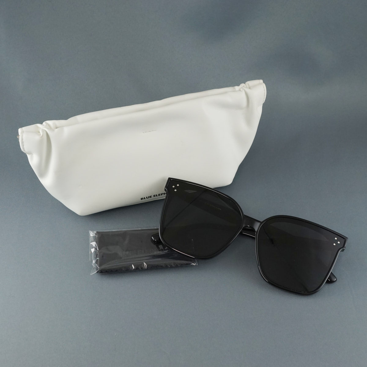 サングラス BLUE ELEPHANT ブルーエレファント USED美品 SINATRA black ブラック ユニセックス 韓国 X9766
